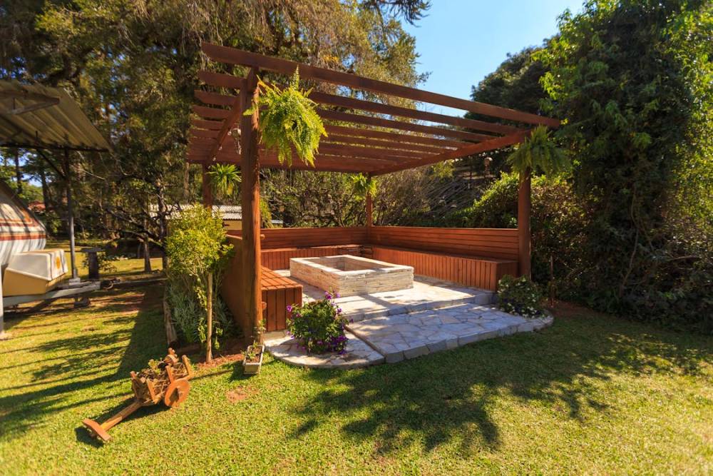 PERGOLA ET AMENAGEMENT EXTERIEUR 1
